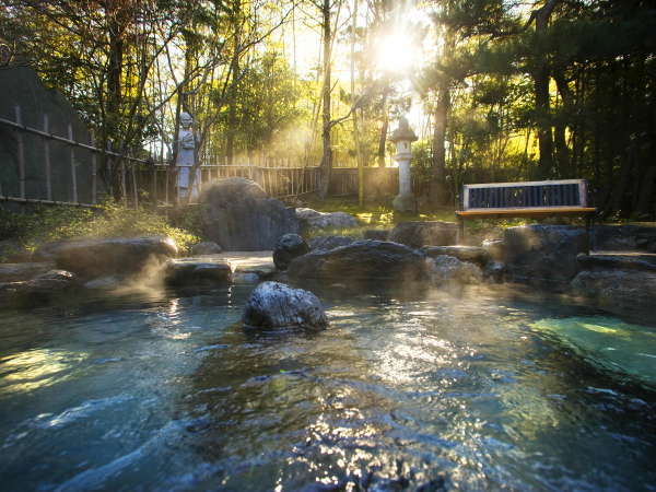 Open-air bath